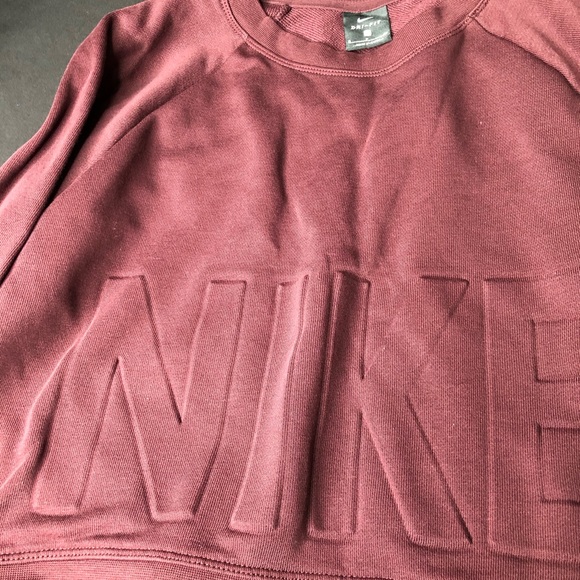 Nike Top - Picture 3 of 3
